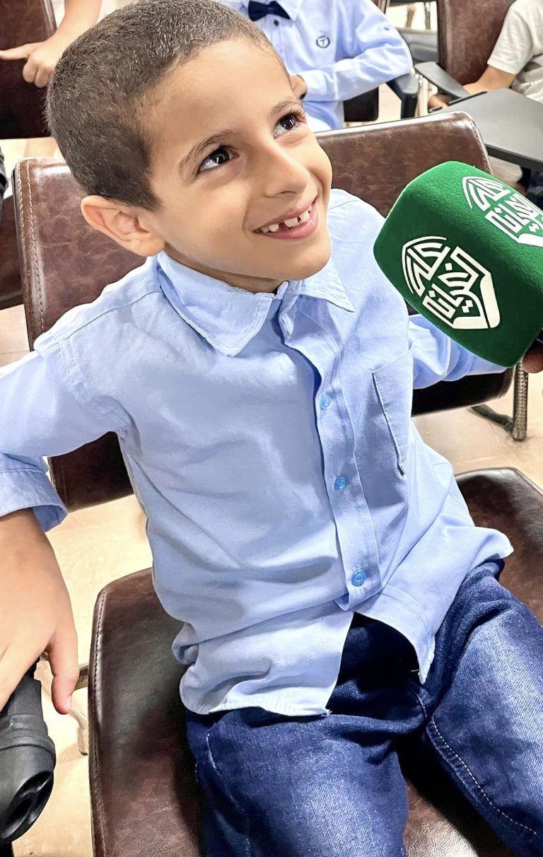 استطلاع آراء الزوار حول مركز الشيخ علي الغرياني للكتاب
