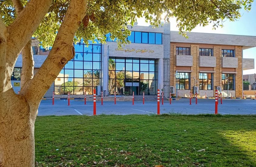 زيارة شبكة الرائد الإعلامية لمركز الشيخ علي الغرياني للكتاب